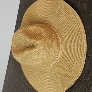 House Of Harlow 1960 Women’s beige Tan Boho Hat Bohemian NWT